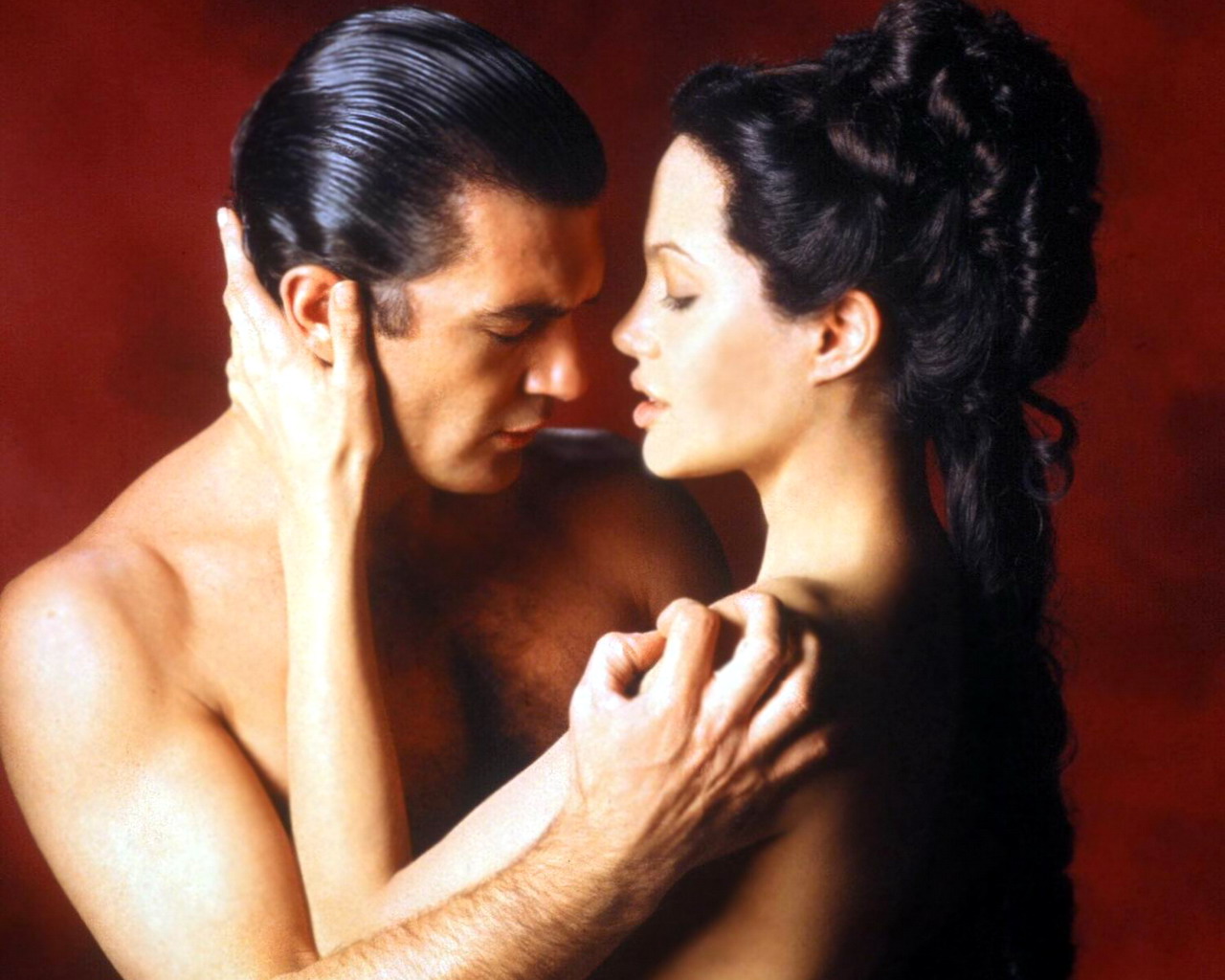 kinopoisk.ru-Original-Sin-587223--w--1280.jpg